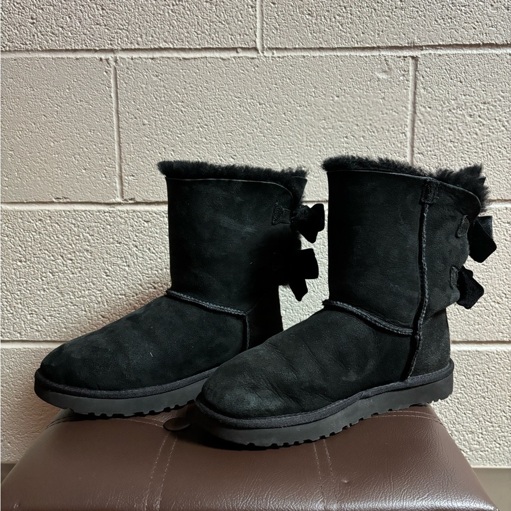 bailey bow uggs 🎀 - Picture 3 of 7